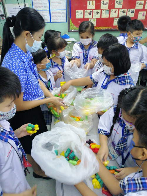 กิจกรรมวันลอยกระทง ประจำปีการศึกษา 2565 กิจกรรมวันลอยกระทง ประจำปีการศึกษา 2565