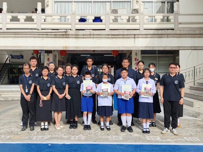 นักเรียนที่มีผลการสอบYCT และ HSK เต็ม 200คะแนน ปีการศึกษา 2568