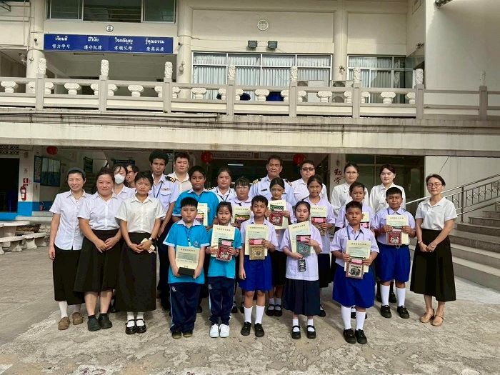 นักเรียนที่มีผลการสอบYCT และ HSK เต็ม 200คะแนน ปีการศึกษา 2568